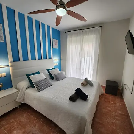 Bajo En Primera Linea De Vera-playa Con Piscina Privada!