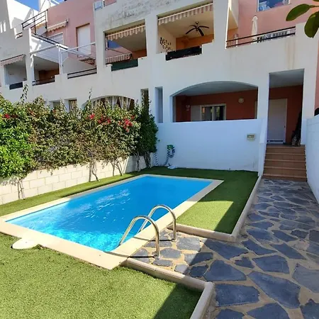 Bajo En Primera Linea De Vera-playa Con Piscina Privada!