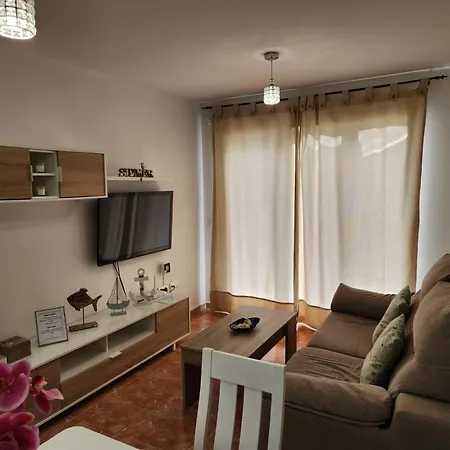 Bajo En Primera Linea De Vera-playa Con Piscina Privada!