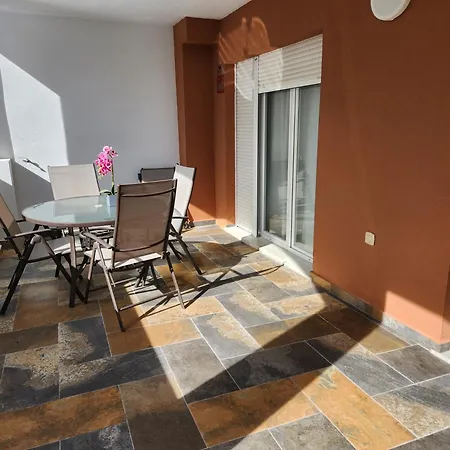 Bajo En Primera Linea De Vera-playa Con Piscina Privada!