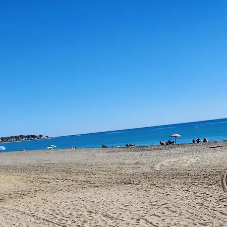 Bajo En Primera Linea De Vera-playa Con Piscina Privada!